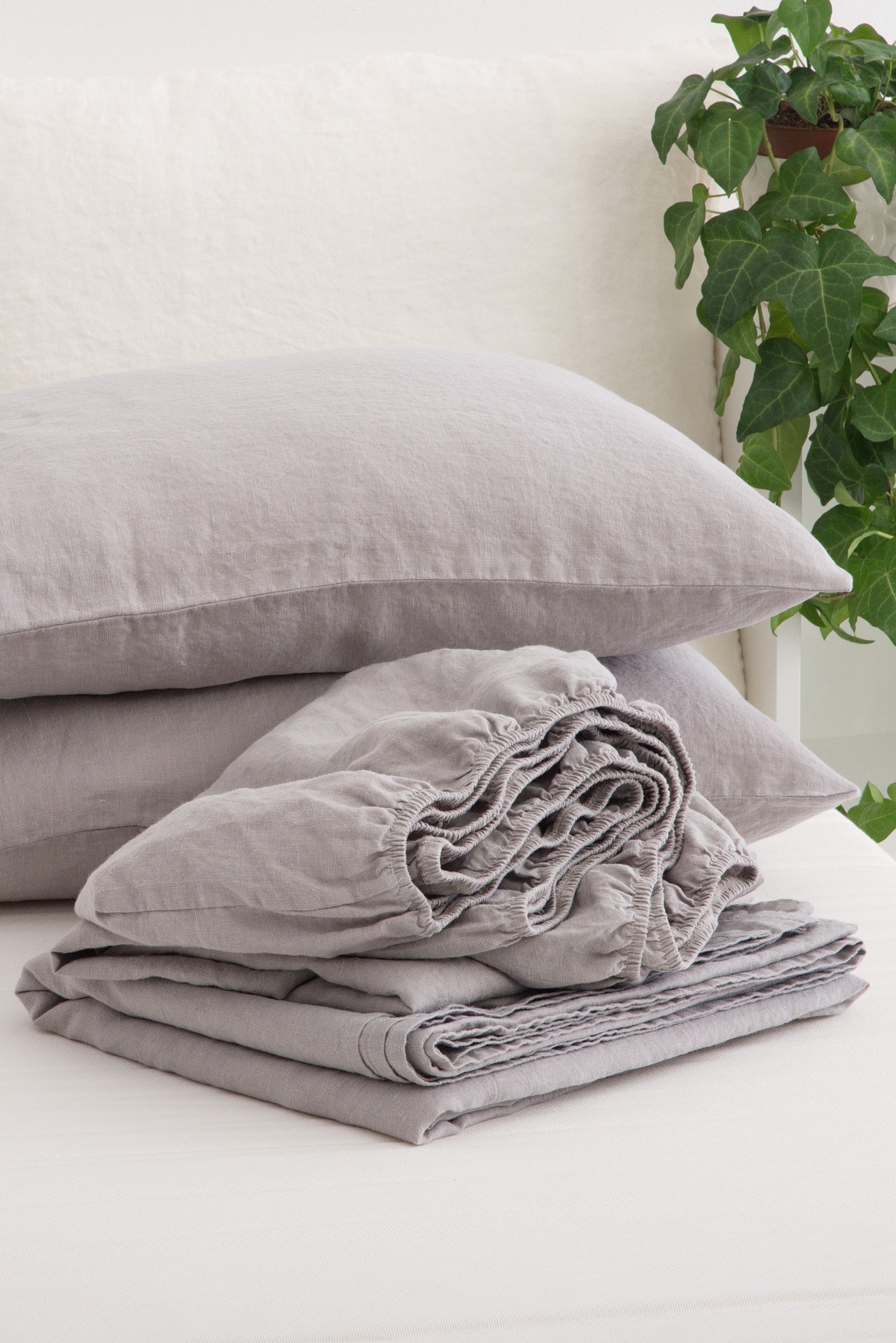 Linen bedding set